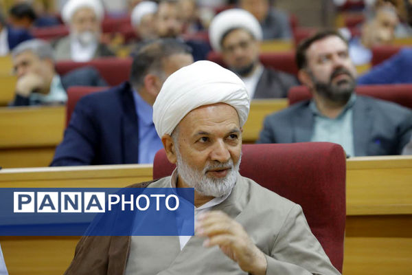 جلسه شورای اداری استان قم با حضور رئیس جمهوری