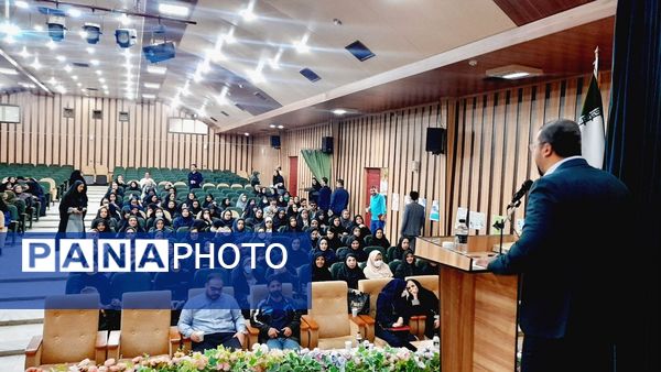 جلسه استانی مشاوران با موضوع «تاب‌آوری و امیدآفرینی در مدارس» در استان البرز