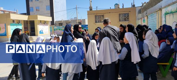 مسابقات استعداد یابی دارت در دبستان دخترانه آزادی شیروان