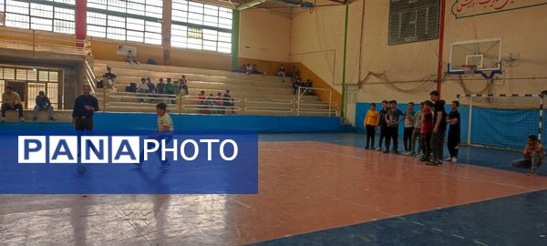 اجرای بازی‌های بومی، محلی در اردوی تمشک پسران شیروان