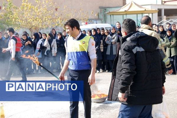 برگزاری کلاس آموزشی «طرح دادرس» در هنرستان کوثر ناحیه یک شهرری