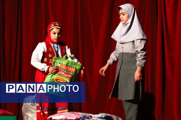 حضور نماینده استان در مرحله کشوری چهارمین جشنواره ملی تئاتر درسی در میناب