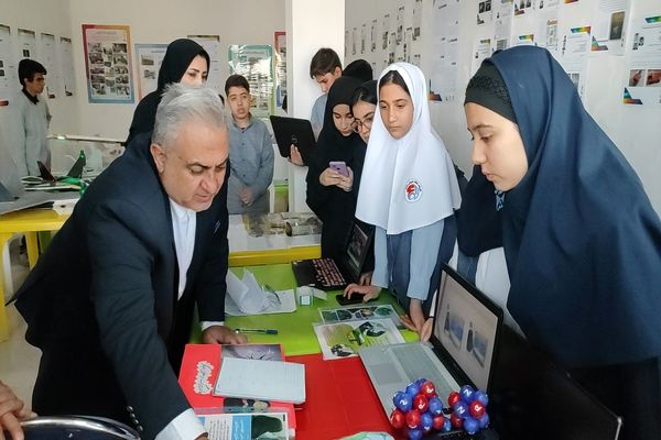  نمایشگاه دستاوردهای پژوهشی و فناوری‌ در استان البرز برپا شد