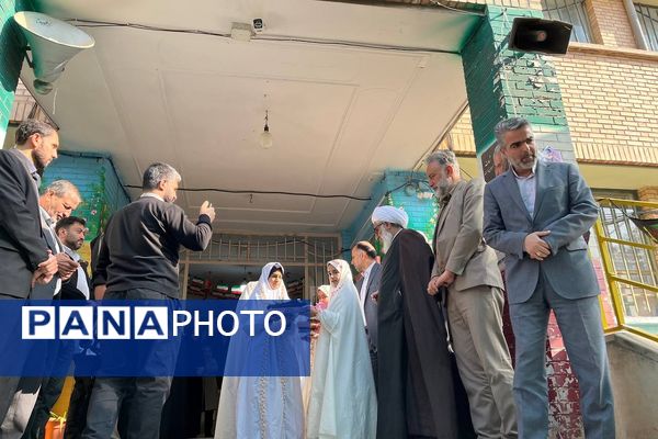 روز معنویت در مدرسه محدثه شاهد ورامین؛ از نماز باران تا زنگ عتبات عالیات