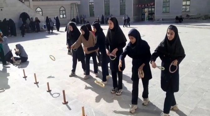 نمایشگاه قصه و هزار و یک شر  دبیرستان شهید مجید دهنوی  نیشابور