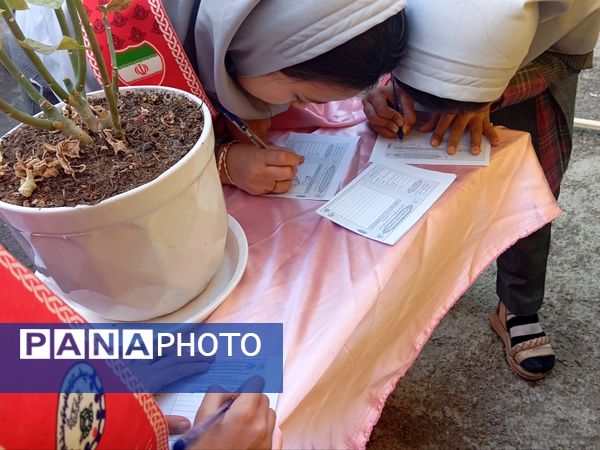 انتخابات شورای دانش آموزی در دبستان دخترانه نرجس یک 