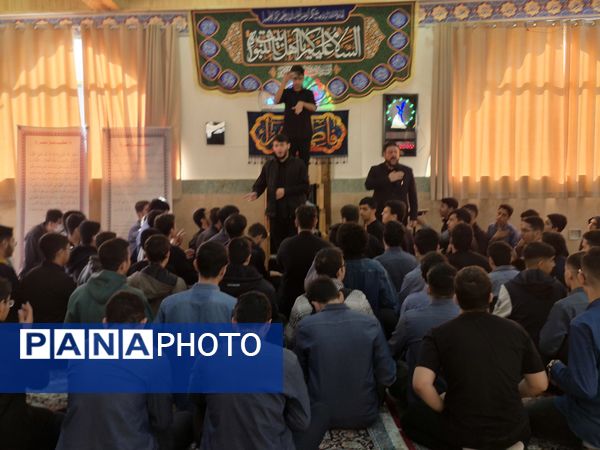 مدرسه شهید رجایی در عزای فاطمه(س) نوای سینه‌زنی سرداد