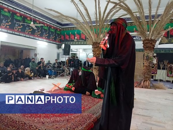 اجرای نمایش و شبیه خوانی دهه فاطمیه در تکیه ابوالفضلی روستای فدافن