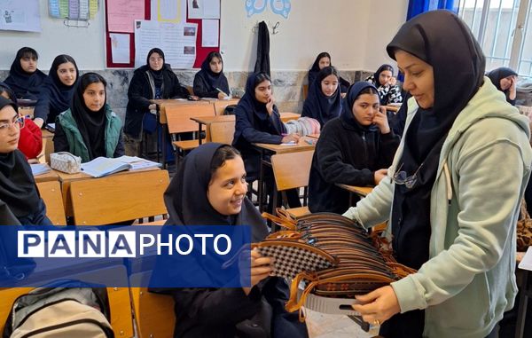  جشن روز دانش‌آموز در دبیرستان شهید قویدل ناحیه۶