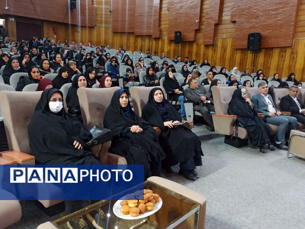 گردهمایی روسای انجمن اولیا و مربیان ناحیه ۲ 