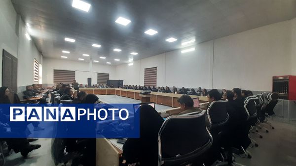 گردهمایی تخصصی مدیران مدارس ابتدایی شهرستان راز و جرگلان با معاون آموزش ابتدایی اداره‌کل استان و روسای ادارات