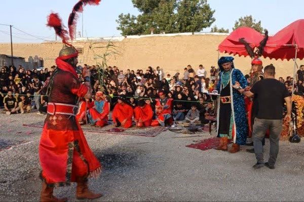 آیین تعزیه‌خوانی در عاشورای حسینی در روستای حسین آباد شیروان