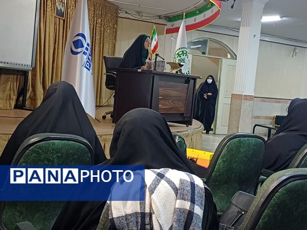 کارگاه آموزشی مربیان تشکل پیشتازان سازمان دانش‌آموزی ناحیه 2 کرج و شهرستان فردیس