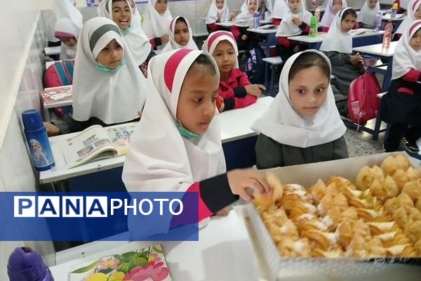 جشن روز جهانی کودک در دبستان فجر اسلام 