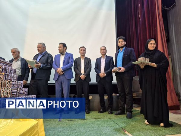 تجلیل از ۱۵۰ دانش‌آموز افتخار آفرین در مسابقات فرهنگی، هنری و پرسش مهر ریاست جمهوری 