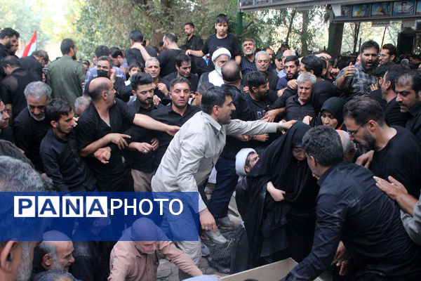 خاکسپاری نوجوان شهید «محمدحسین خاکی» در گلزار شهدای قم
