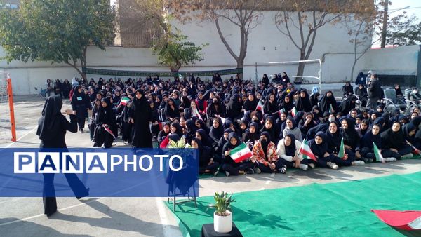 دبیرستان سیزده آبان میزبان شهید گمنام شد