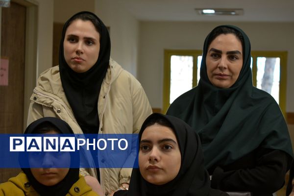 برای اولین‌بار؛ برگزاری کافه ۵۷ در دبیرستان‌ نمونه دولتی ولایت بهارستان‌دو