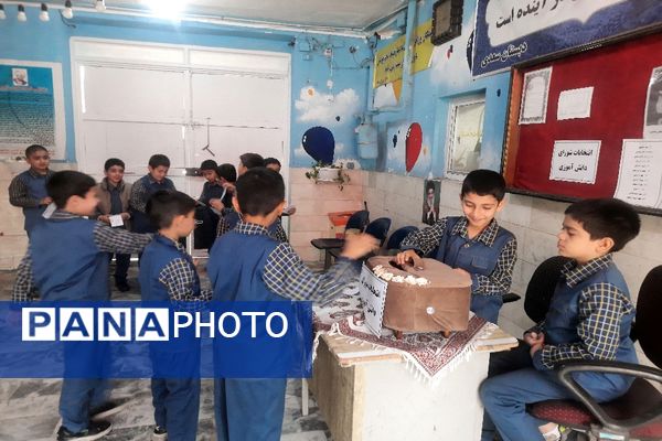 انتخابات شورای دانش‌آموزی در دبستان سعدی