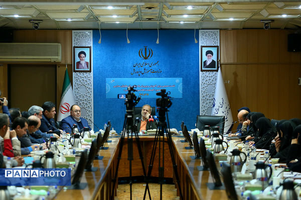 نشست صمیمانه وزیر آموزش و پرورش با مدیران مدارس