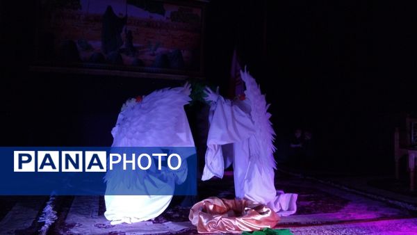 عزاداری شب هفتم محرم در دبیرستان فرزانگان