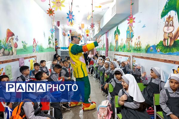 برگزاری جشن غنچه‌ها در کهریزک 