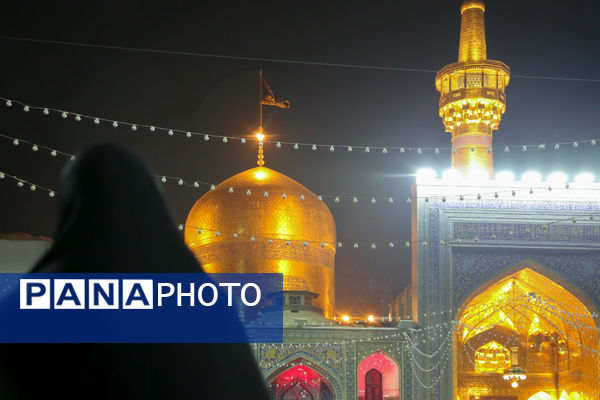 حال و هوای حرم مطهر رضوی در شب وفات حضرت زینب سلام الله علیها