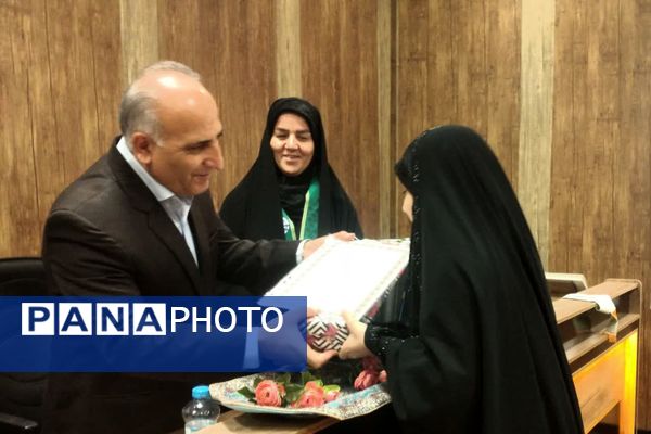 نشست صمیمی مدیر و معاون پرورشی ناحیه 4 شیراز با مربیان، پیشتازان و خبرنگاران پانا