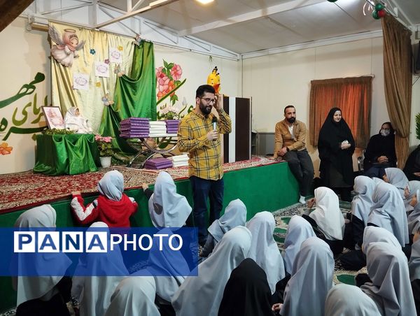 مراسم جشن ولادت حضرت رقیه (س) و تجلیل از دانش‌آموزان برتر آموزشی و پرورشی دبستان شاهد حاج تقی آقا بزرگ مشهد