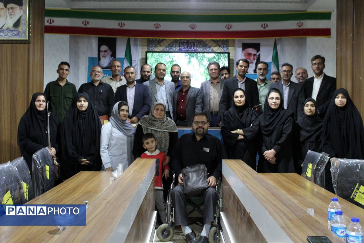 نشست اصحاب رسانه شهرستان سامان با مدیرکل فرهنگ و ارشاد اسلامی استان چهارمحال و بختیاری