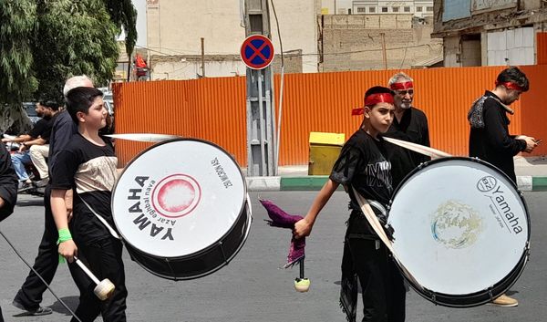 جلوه هایی از سوگواری سیدالشهدا در خیابان سوم خرداد قم