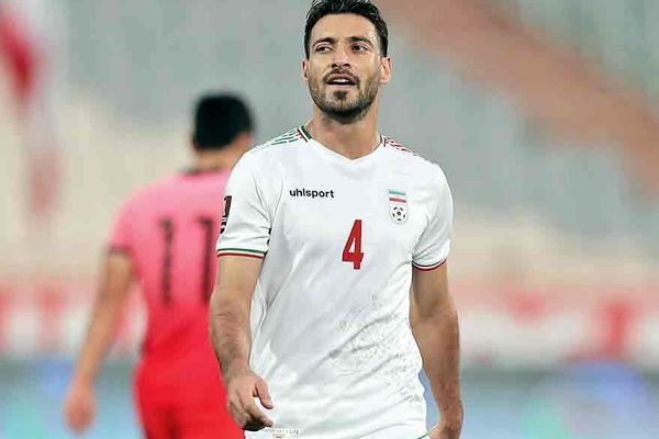 قلیچ در واکنش به استوری شجاع خلیل‌زاده: دوران بعضی‌ها در فوتبال تمام شده است/ فوتبال ایران جای استوری‌بازی نیست/ بازیکنان حیثیت فوتبال ایران را فراموش نکنند