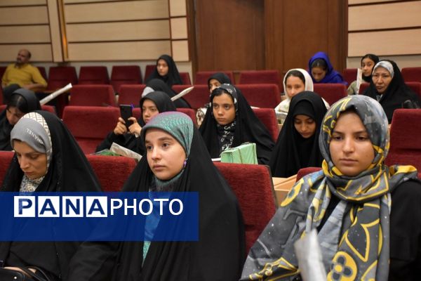 برگزاری جلسه سوم طرح «خبرنگار شو» در اداره آموزش و پرورش ناحیه‌ یک‌ مشهد مقدس