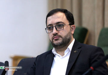 کودکان و نوجوانان ابوموسی، سیری و تنب بزرگ بورسیه کانون زبان می‌شوند