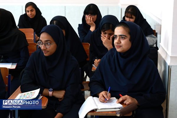 هنرستان دخترانه کار و دانش شهید مدافع حرم رضا زارعی – بندرعباس