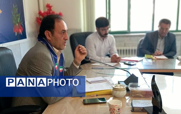 نشست مسئولان سازمان دانش‌آموزی و معاونان پرورشی در سازمان دانش‌آموزی استان چهارمحال وبختیاری