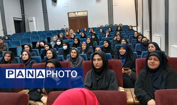  کارگاه آموزشی نحوه تعامل با دانش‌آموزان و بازی‌های گروهی در باقرشهر 