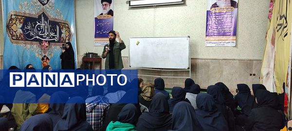 ضیافت افطاری ماه مبارک رمضان در دبیرستان پژمان بختیاری ناحیه یک مشهد 
