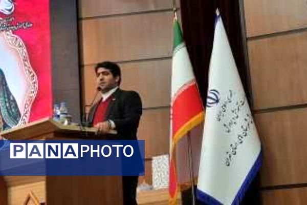 درخشش بانوی معلم‌ تراز انقلاب اسلامی از چهاردانگه