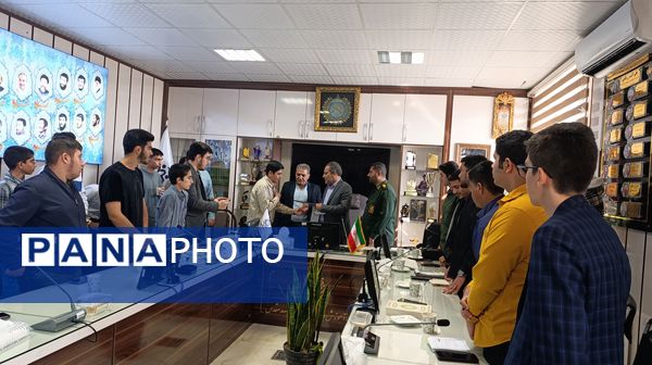 فرماندهان واحدهای حوزه مقاومت بسیج ۷ دانش‌آموزی مشهد مقدس به خط شدند