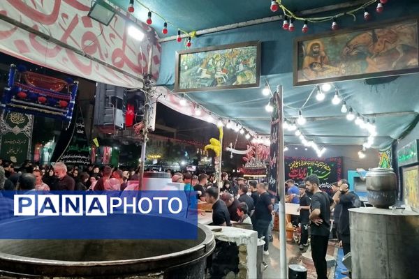 موکب‌های عزاداری در جای جای مشهد، جلوه‌ای از عشق و ماتم در شب سالروز شهادت امام رضا (ع)