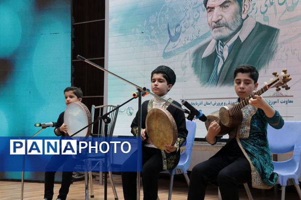 جشنواره علمی و ادبی شهریارخوانی دانش‌آموزی در تبریز