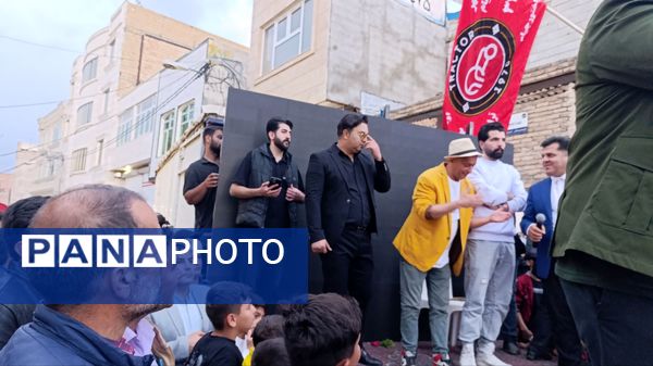 ملکان در پرتو هنر و معنویت؛ جشن میلاد امام رضا (ع) در بازار نوسازی شده