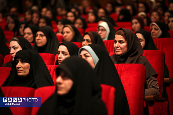 دیدار رییس‌جمهور با فرهنگیان و دانشجو معلمان