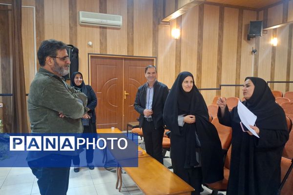 ایجاد انگیزه و خلاقیت در دانش‌آموزان با اجرای تئاتر درسی 