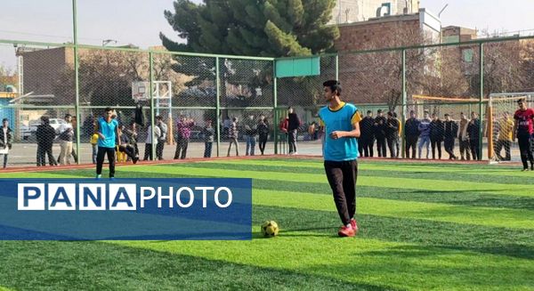 گذری بر فینال مسابقات فوتسال درون مدرسه دبیرستان شاهد ابوذر غفاری 