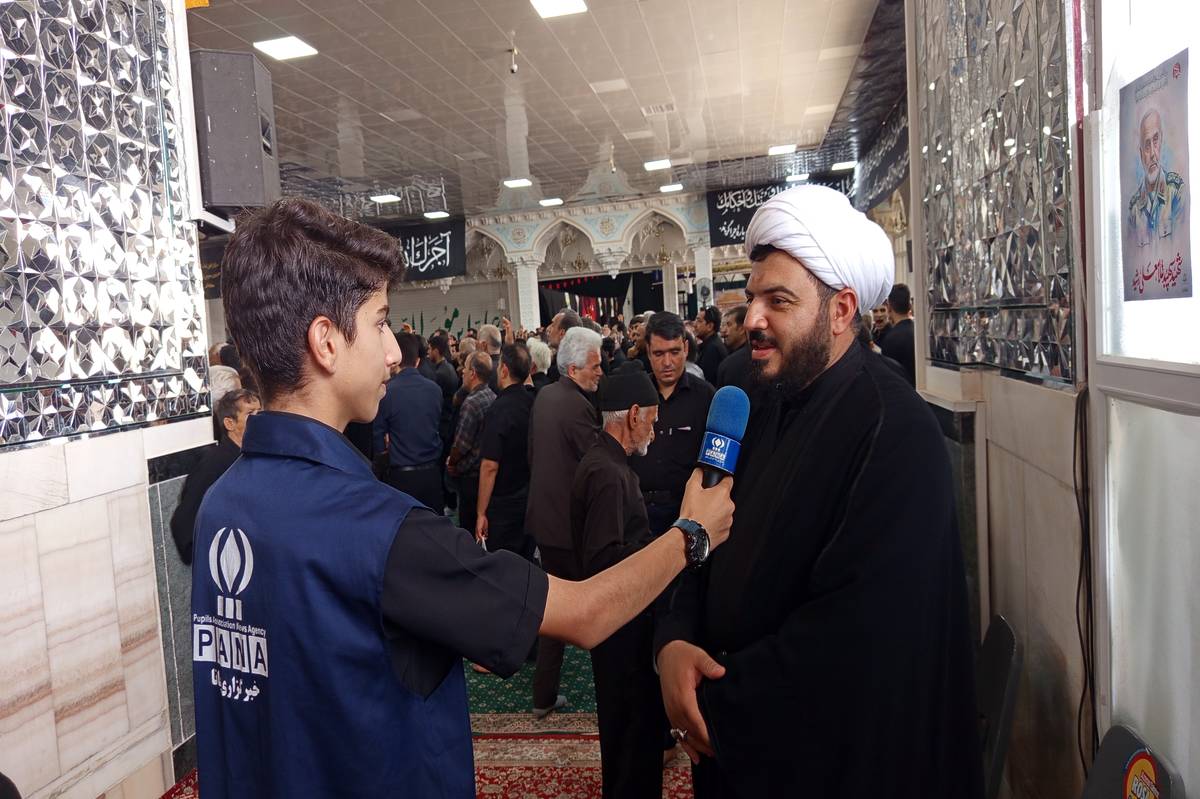 حضور مردم در عاشورا نشاندهنده راه امام حسین است