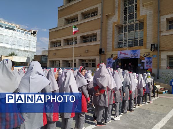مراسم شور عاطفه‌ها در دبستان شهید رضایی شهرستان ایوان