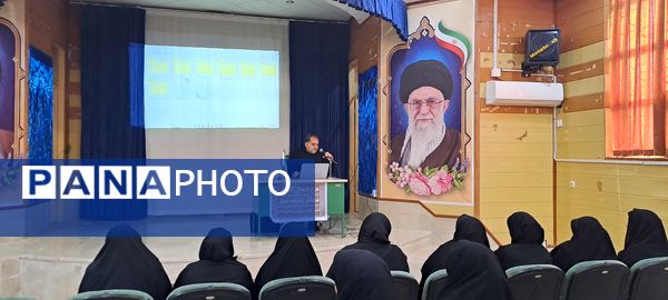 طرح فرهنگی آموزشی معلم زمینه ساز در منطقه زرین آباد 