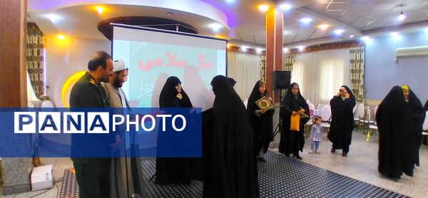 تجلی آوای وحی در آیین تجلیل از برگزیدگان مسابقات قرآن و عترت بسیج ملایر